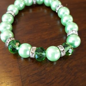 Green with rhinestone beads bracelet